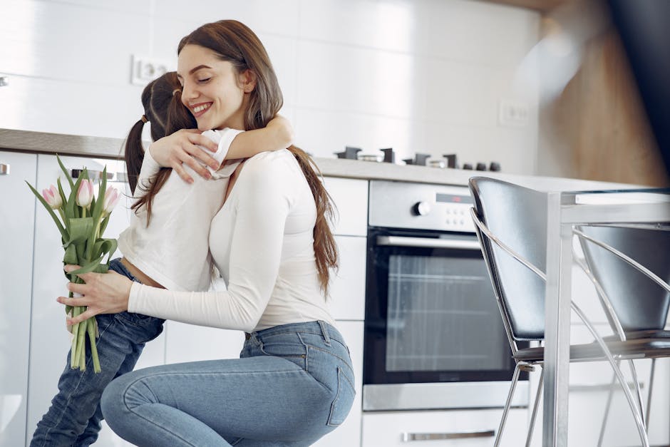 Think Mom Life Is Easy? One Mom Is Showing the Reality Behind the Scenes